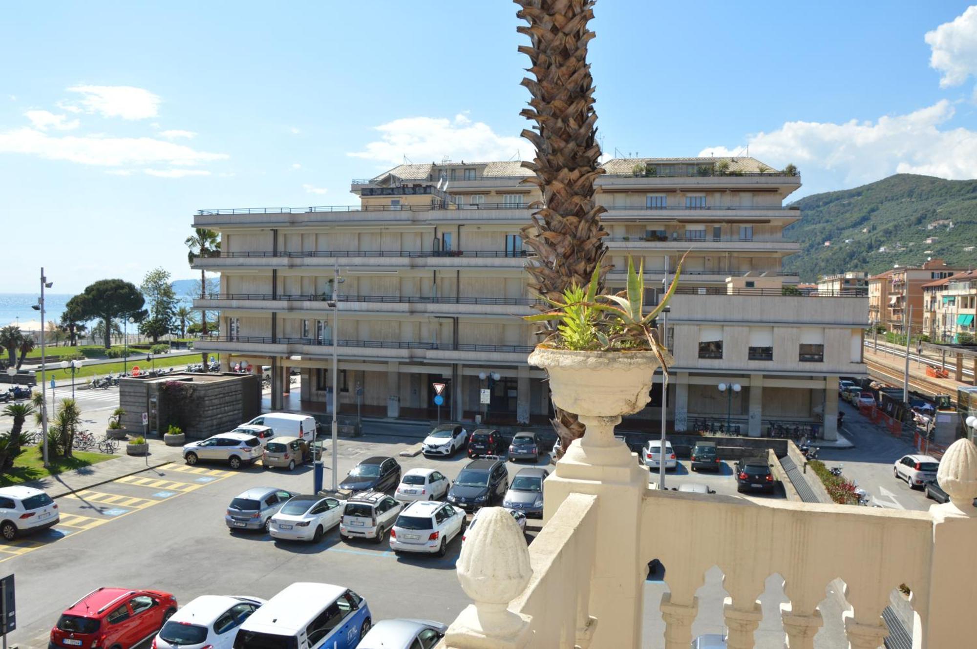 Hotel Doria Chiavari Exterior foto