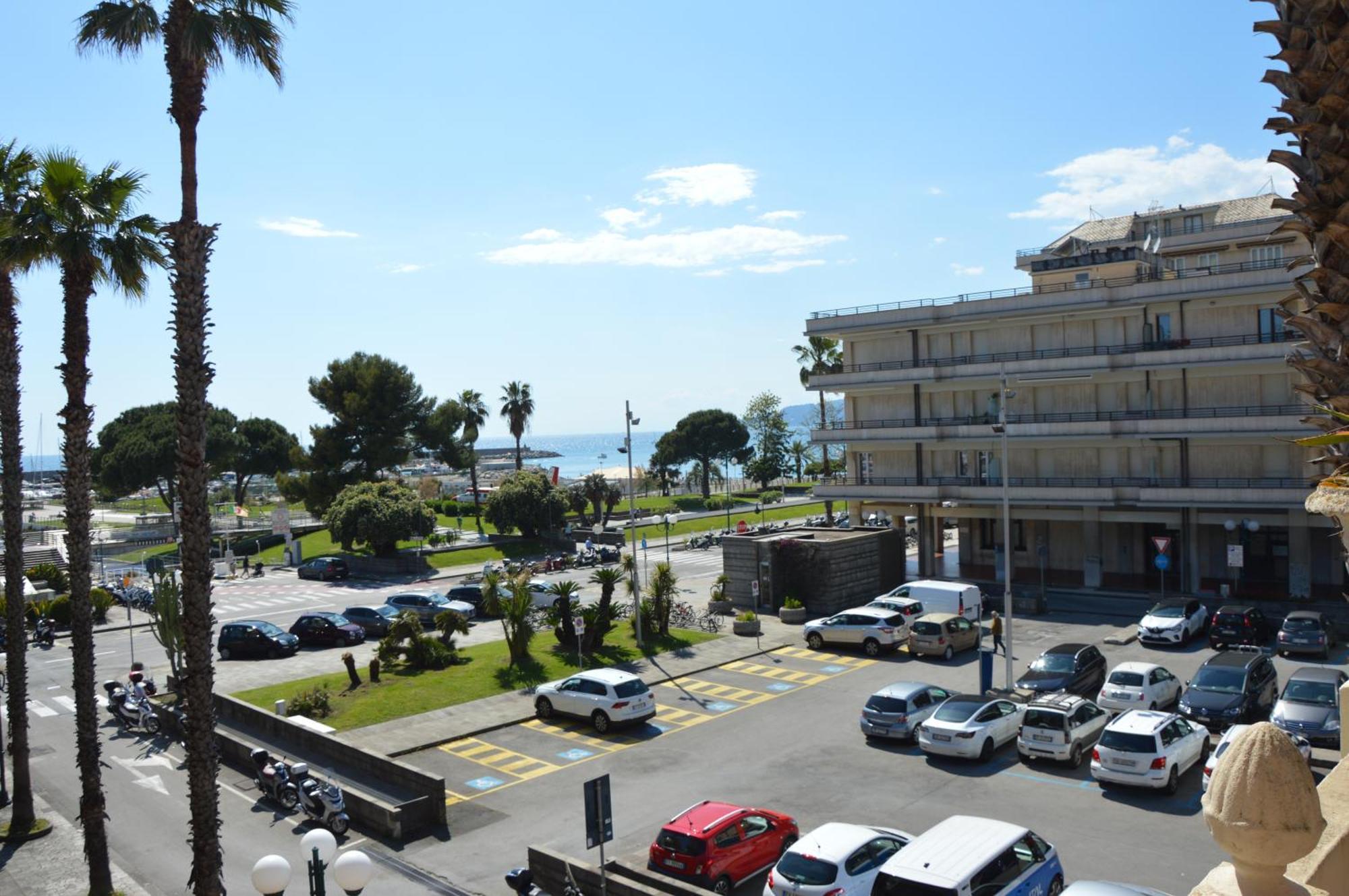 Hotel Doria Chiavari Exterior foto